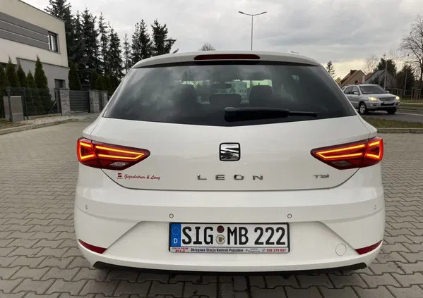samochody osobowe Seat Leon cena 54900 przebieg: 104000, rok produkcji 2017 z Leszno
